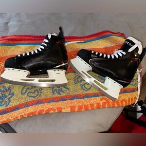 Kids Black and White Hockey Skates